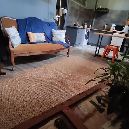 1 Ideal Salaries Nomades Appartement *